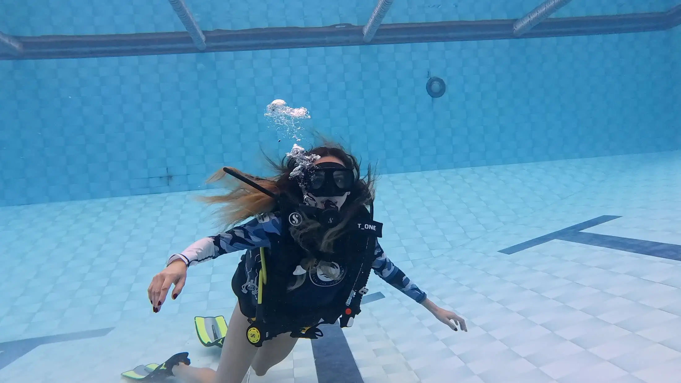 La piscina climatizada en Bogotá donde se hace el bautismo de buceo